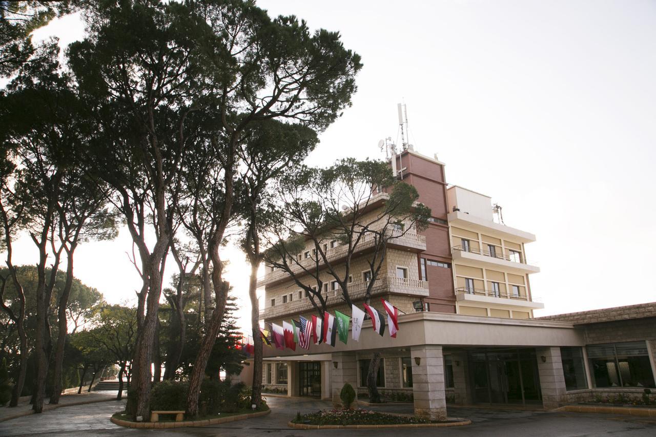 Bzommar Palace Hotel Jounieh Kültér fotó